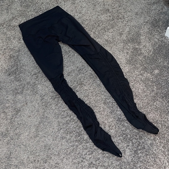 Lululemon stirrup legging - Picture 2 of 7